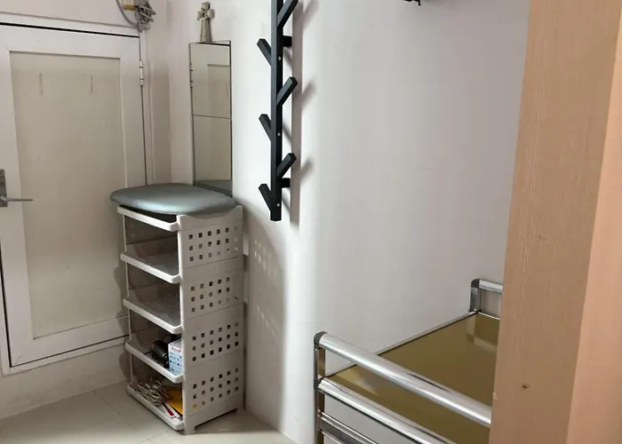 1 Bedroom Grass Tower 1a North Avenue Mmanilla *